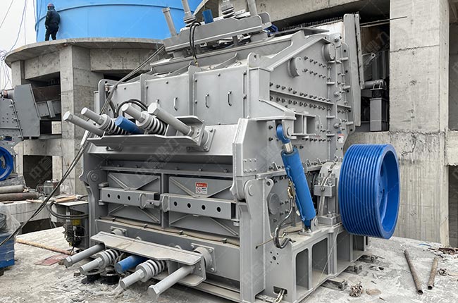 時(shí)產(chǎn)800噸~1000噸碎石生產(chǎn)線反擊破