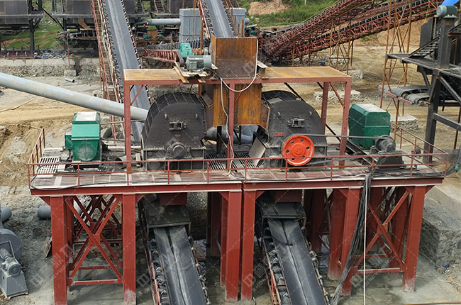 時產1400噸錘式破碎機