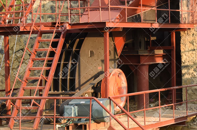 日產500噸錘式破碎機