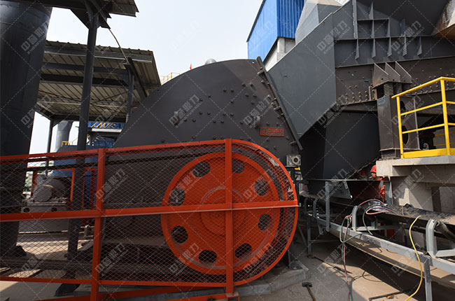 重型錘式破碎機(jī)產(chǎn)品實(shí)拍圖展示3 重型錘式破碎機(jī)產(chǎn)品實(shí)拍圖展示3