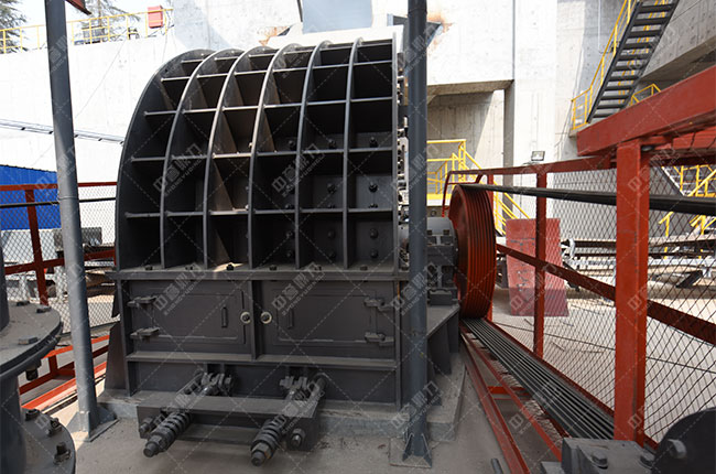 重型錘式破碎機(jī)產(chǎn)品實(shí)拍圖展示2 重型錘式破碎機(jī)產(chǎn)品實(shí)拍圖展示2