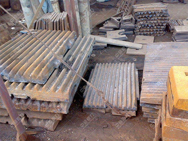 顎式破碎機顎板 顎式破碎機顎板