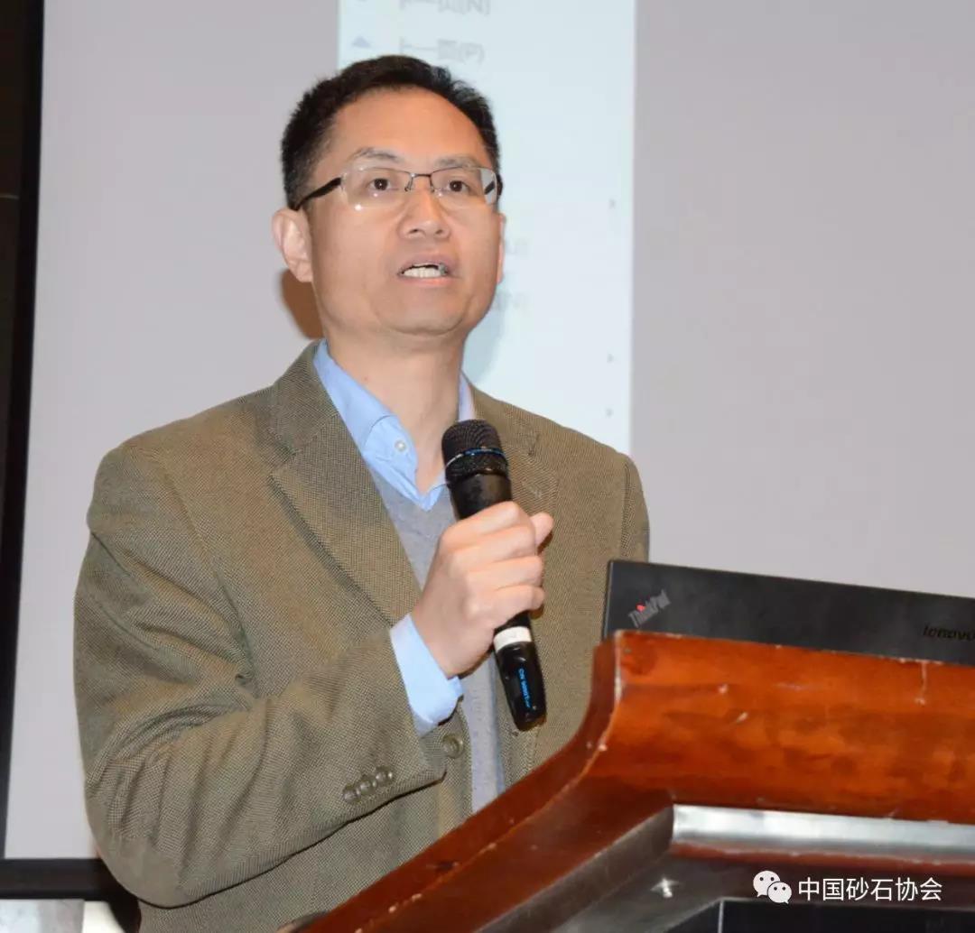 中鐵道科學研究院鐵道建筑研究所所長  韓自力