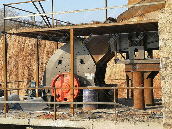 鼎力重錘破碎機