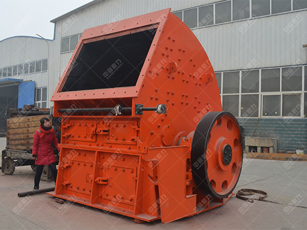 鼎力重錘破碎機