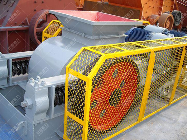 ��݁����C