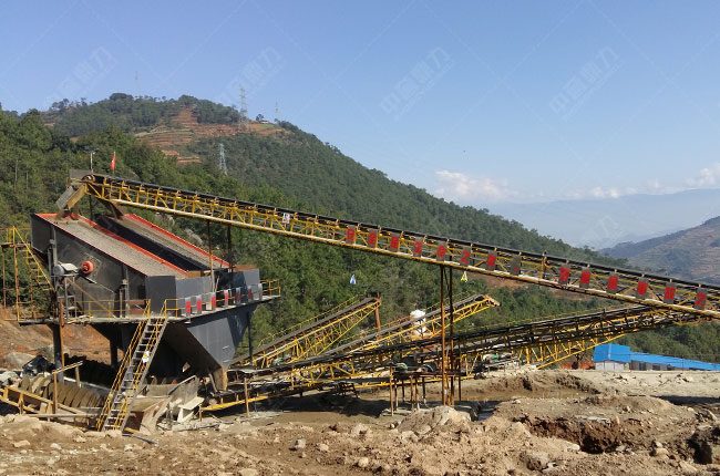 四川西昌時(shí)產(chǎn)250-350噸花崗巖碎石生產(chǎn)線(xiàn)